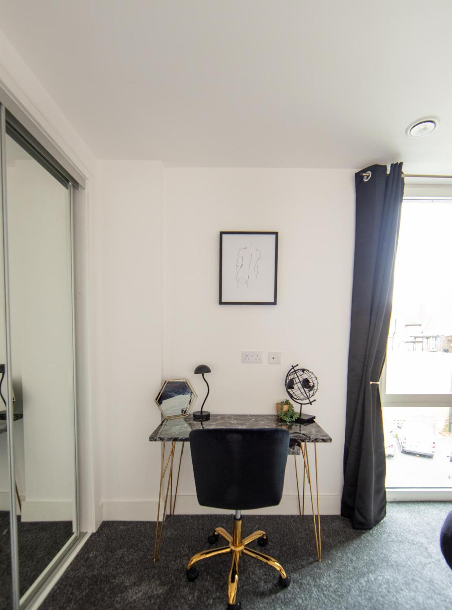 Travard Apartments Yiewsley Εξωτερικό φωτογραφία